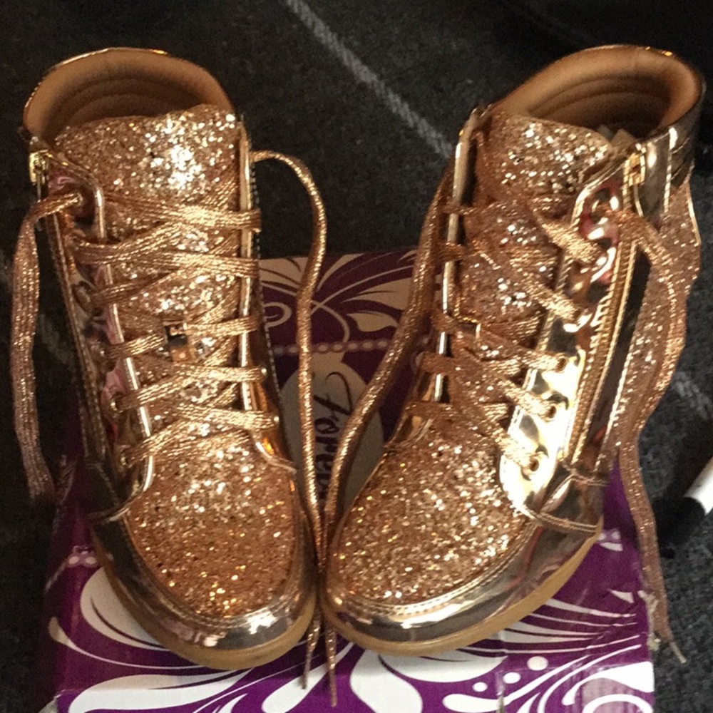🔥🔥🔥💎😍 Super Cute Rose Gold Sneaker Wedges